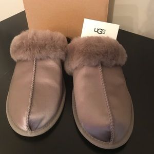NWT UGG Scuffette Grey Slippers size 7